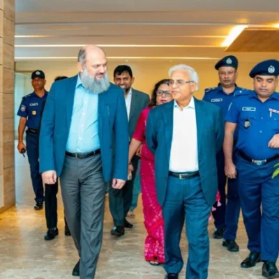 وفاقی وزیر تجارت کا ڈھاکا میں اسکوائر فارماسیوٹیکلز کا دورہ، دوطرفہ صنعتی تعاون پر زور وفاقی وزیر تجارت کا ڈھاکا میں اسکوائر فارماسیوٹیکلز کا دورہ، دوطرفہ صنعتی تعاون پر زور
